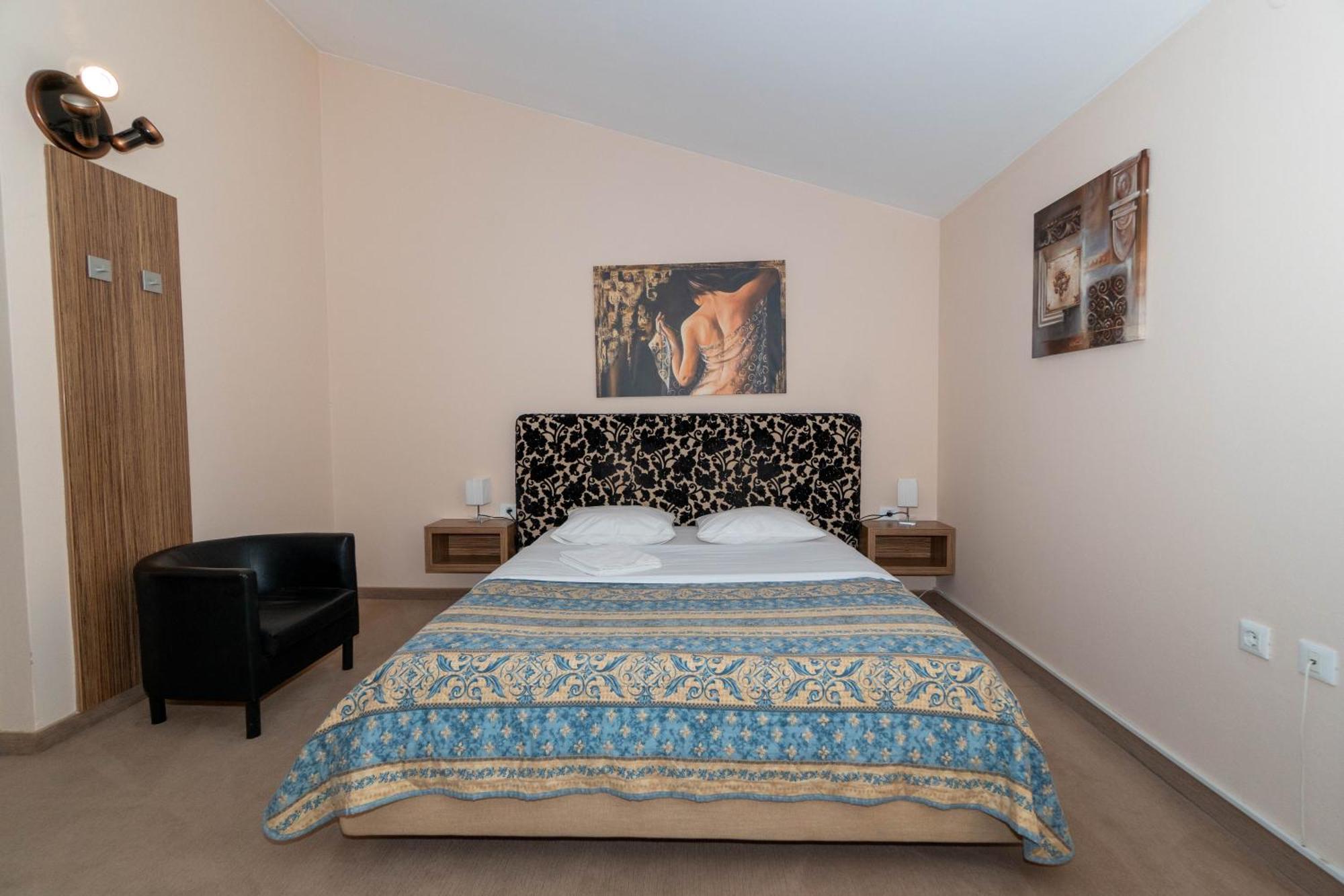 Paquito Hotel
